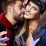 4pcs Halloween Classic Vampire Dentures Practical Joke Prop Teeth Set With Adhesive